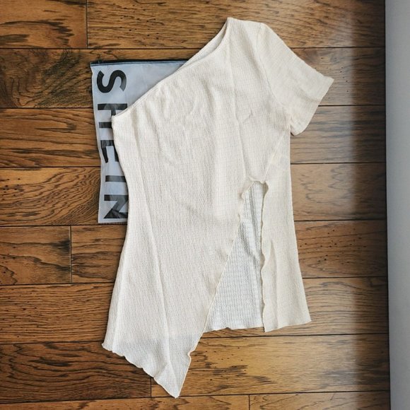 NWT One Shoulder Asymmetrical Hem Top - Picture 5 of 8